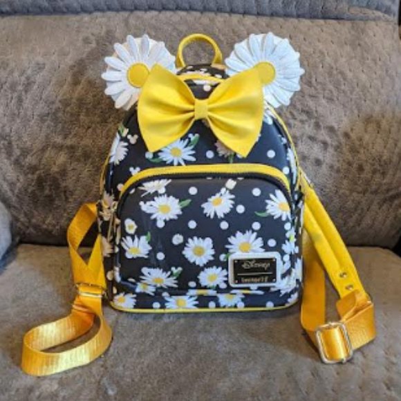 Loungefly Handbags - NWOT Loungefly Disney Daisy Print Minnie Mouse Mini Backpack